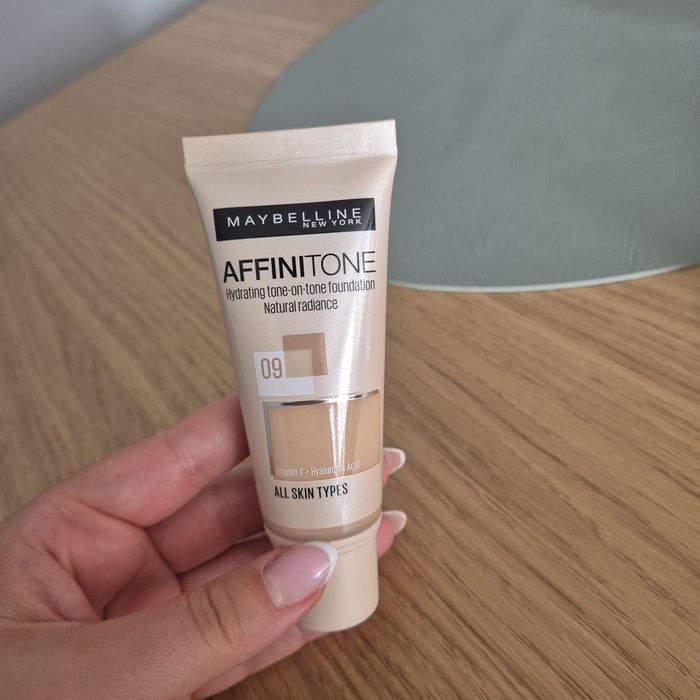 Maybelline podkład affinitone odcień 09