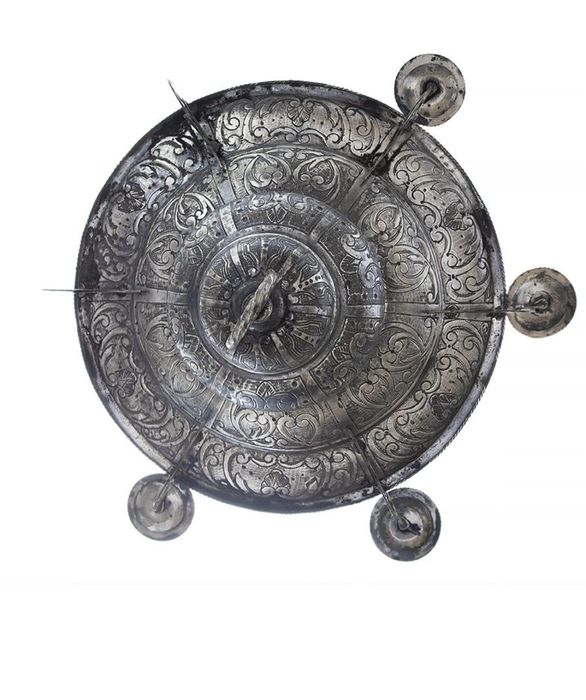 Lâmpada antiga do século XVII
prata.