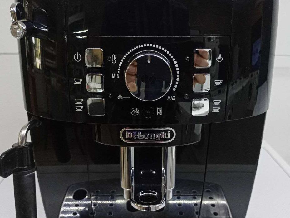 Кавомашина DeLonghi Magnifica S ECAM 21. 116 B з Німечинни Б\В