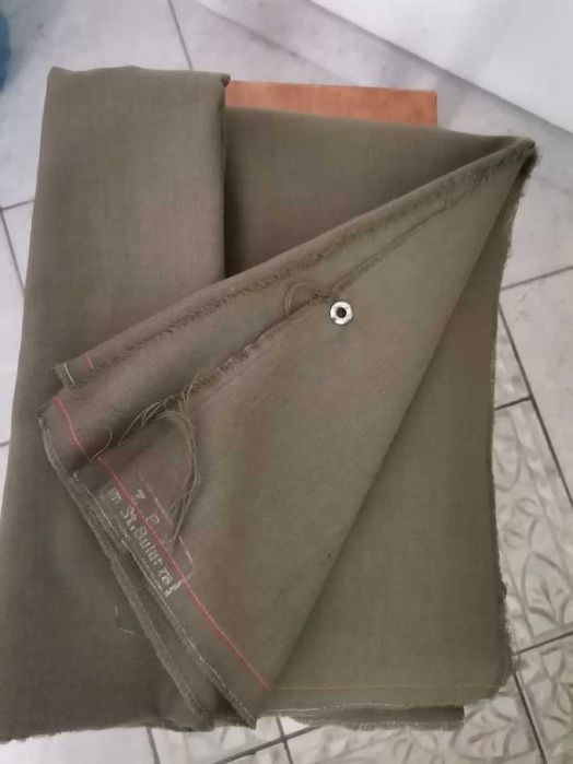 Kupon materiału vintage "Mundurowy zawrót głowy", wełna khaki, ZPW Bularz