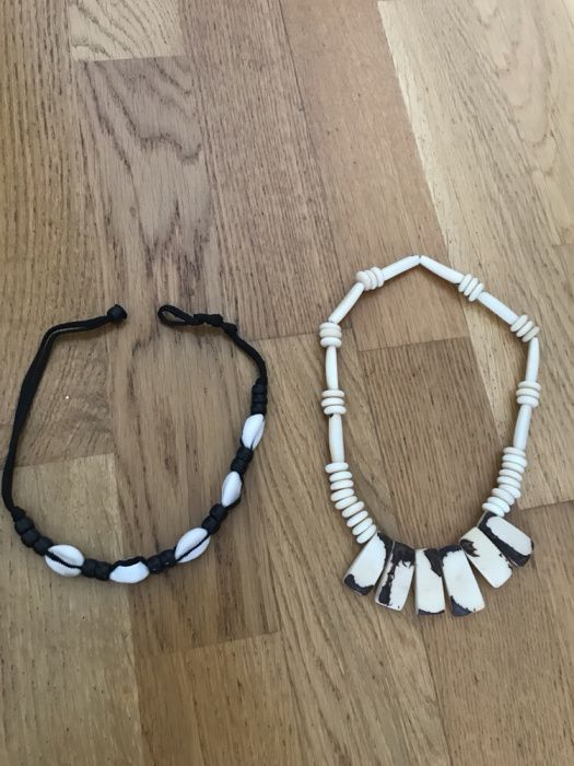 Colares de buzio e etnico