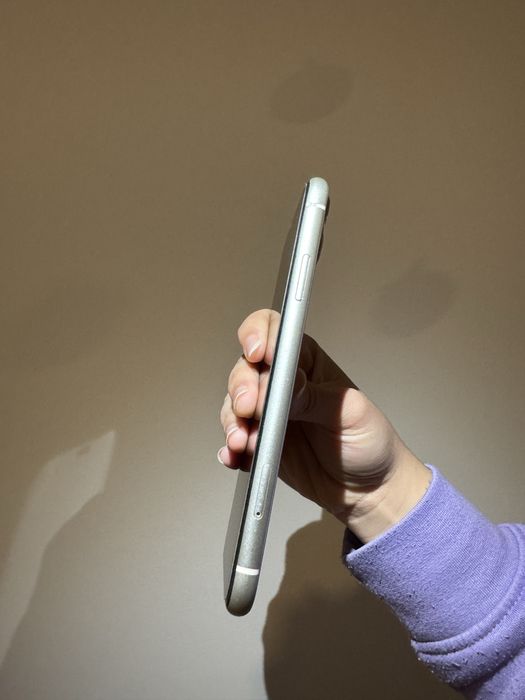 iPhone 11 – 64GB – Branco