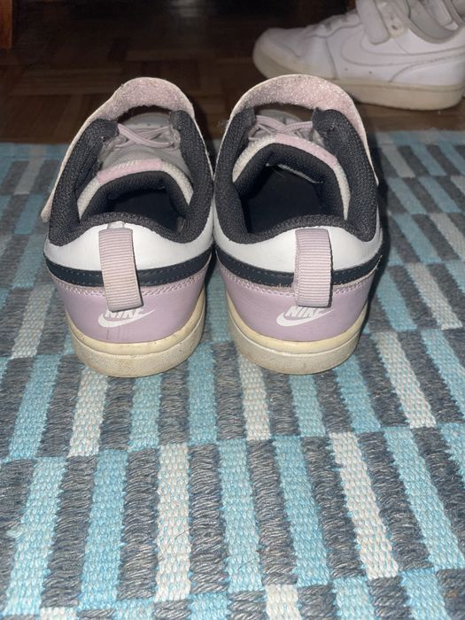 Tenis nike rosa e branco