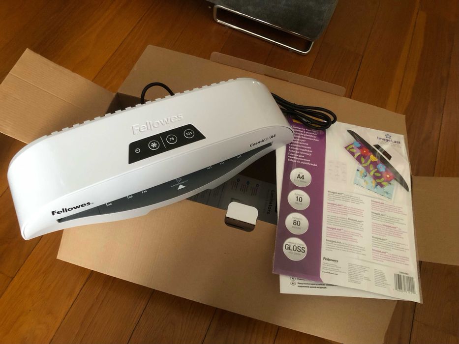 Plastificadora  Cosmic2 A4 Fellowes NOVA