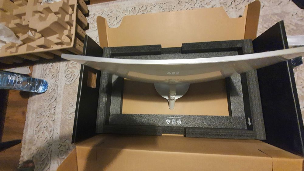 Samsung monitor kolor bialy.