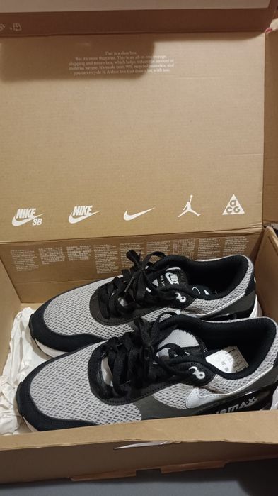 Buty Nike r. 41 26cm