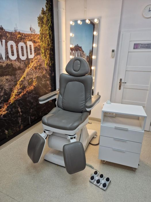 Fotel podologiczny / kosmetyczny 3-silnikowy  Azzurro