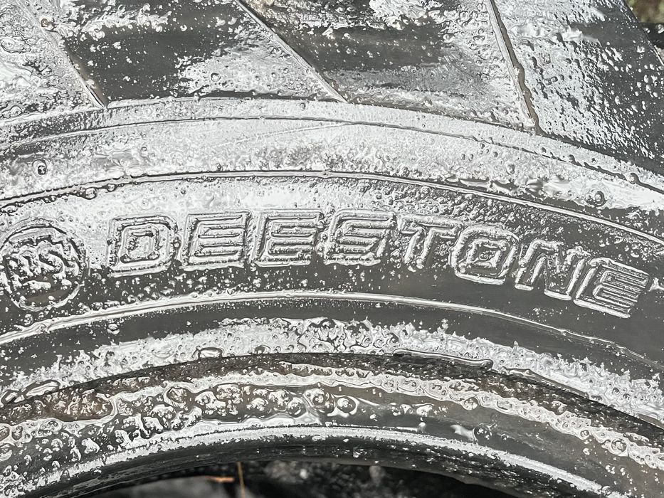 Шины 10.5/80 R18 DEESTONE (скидка на доставке)