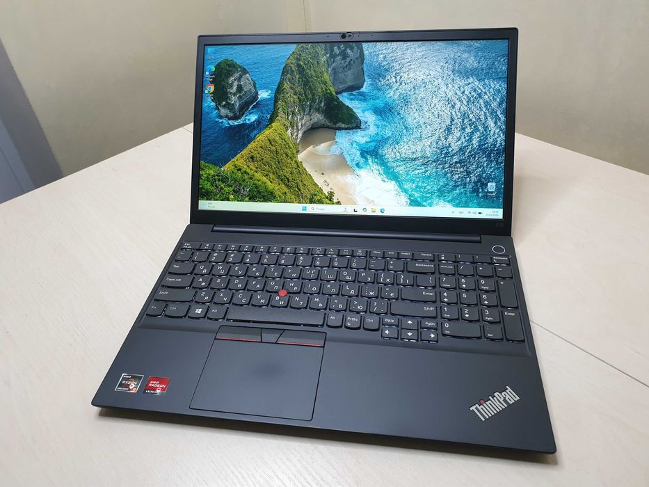 Потужний ноутбук Lenovo /AMD Ryzen 5 5500 6 ядер/SSD 512 GB/IPS