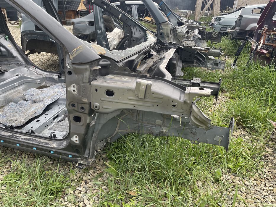 Чверть (ланжерон) чвертка поріг, криша, стойка Jeep Compass 2017-2021