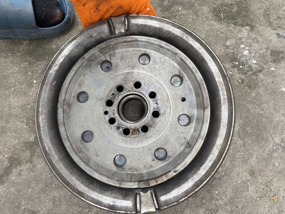 Двухмассовый маховик с корзиной Luk  Skoda A5 1.8tsi МКПП