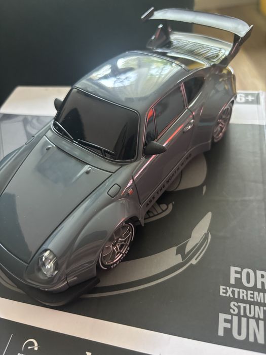 Zdalnnie sterowane auto