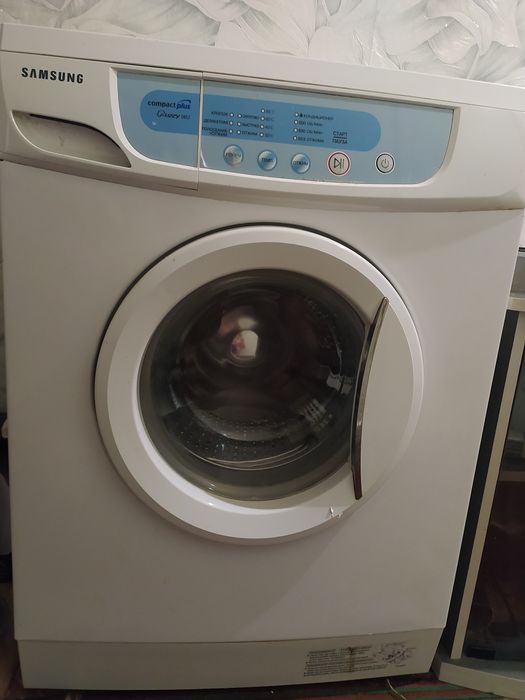 Продам машинку для прання самсунг
