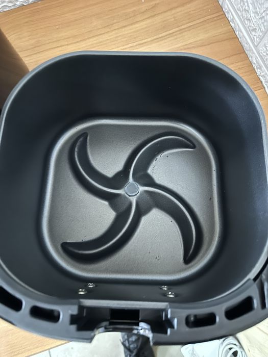 Мультипіч (Аерогриль) Philips Essential Airfryer HD9252