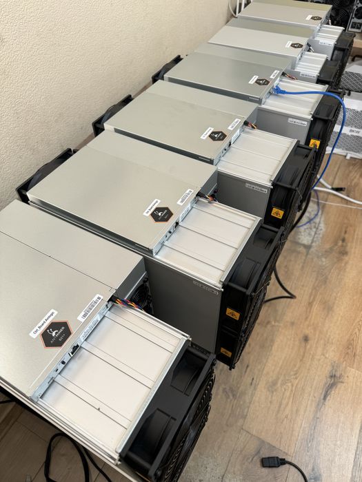 Bitmain Antminer Asic s21 + 225-250 Th 3300$