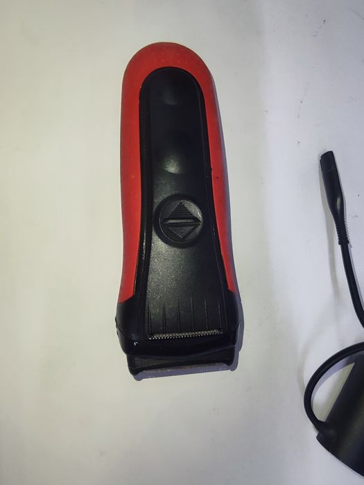 Електробритва Braun