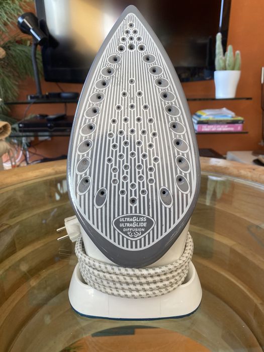 Tefal Steam Iron – Made in France, Strong Steam