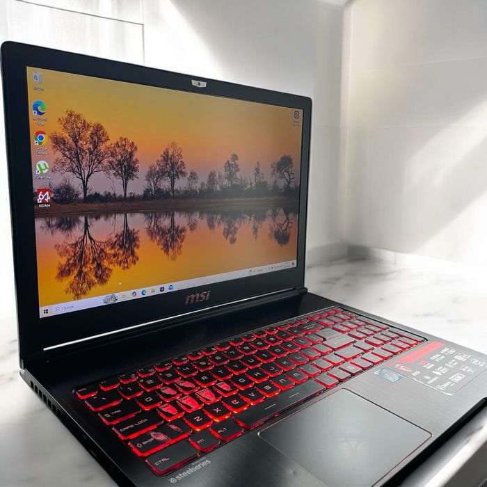 Ноутбук MSI GS63VR 15.6" Intel i7 16gb 256gb SSD/1TB HDD GTX1060 USA