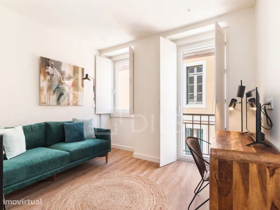 Apartamento dividido em 2 unidades, com licença AL, em Lisboa