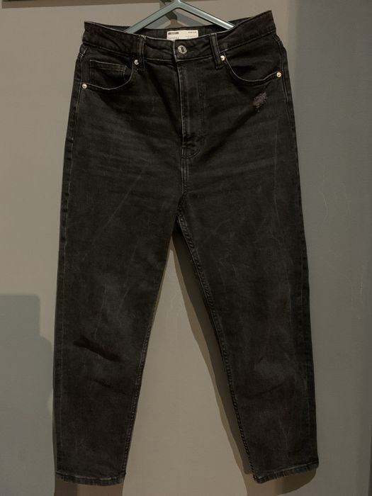 Calças Mom Slim Pretas da Bershka