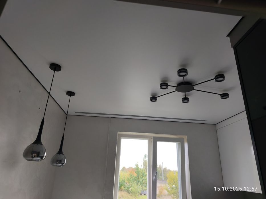 Натяжні стелі професійно