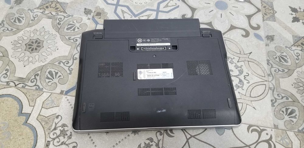 Dell Latitude E 6220 I5-2520/ 2Gb/