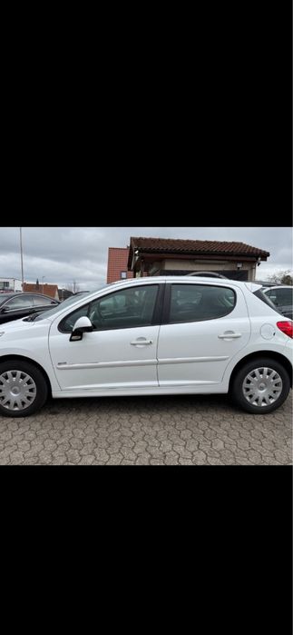 Разборка Пежо 207 кузовные детали. Двери.