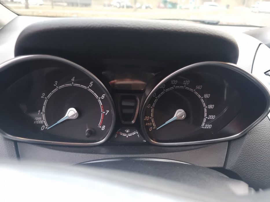 Продаж машини Ford B-max