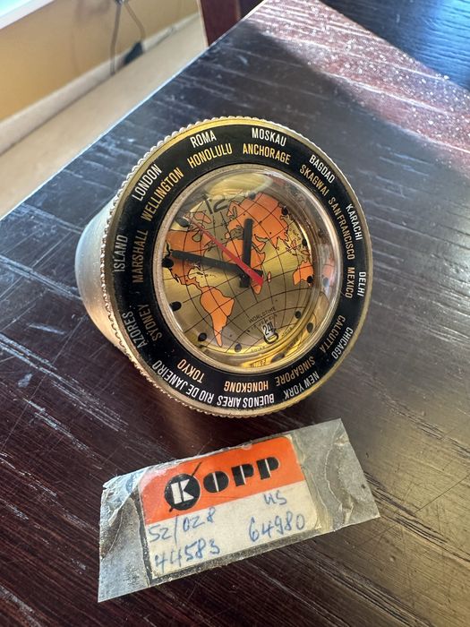 Zegarek biurkowy world time swiss made 17 jewels