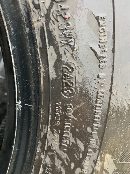 235/70/17,5 Continental – 90% bieżnika