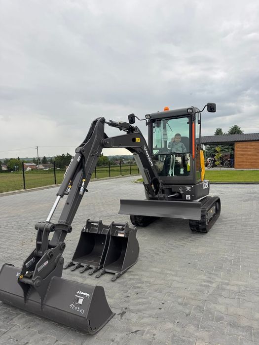 Wynajem minikoparki Volvo