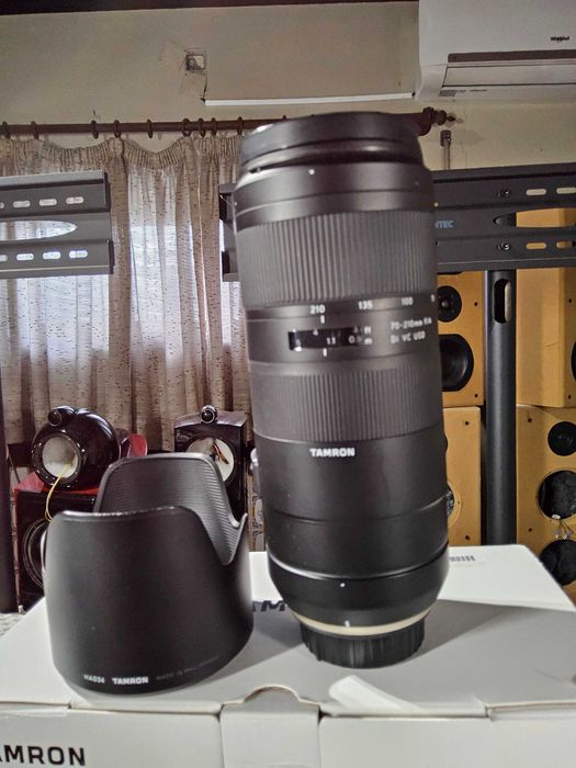Objetiva TAMRON 70-210mm como nova na Caixa de Origem.