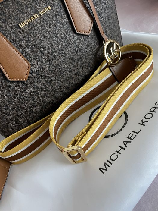 Mala Michael Kors Nova