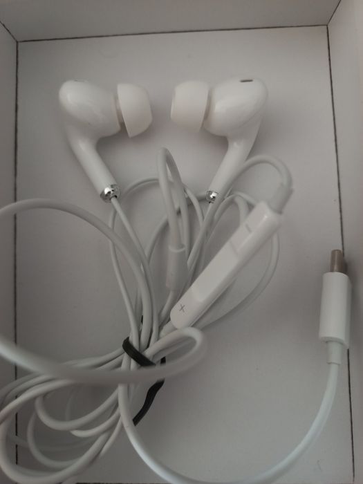 NOVO Fones de Ouvido Pro de cabo Cnes de ouvido