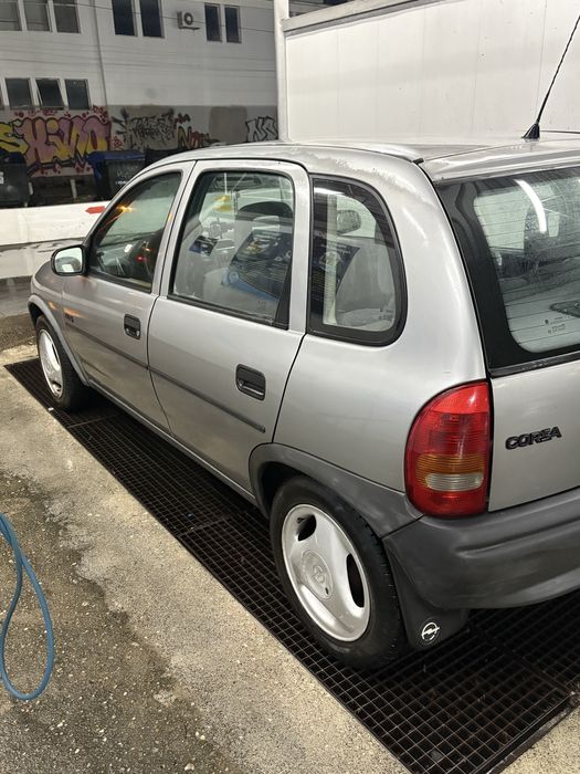 Carro Opel corsa