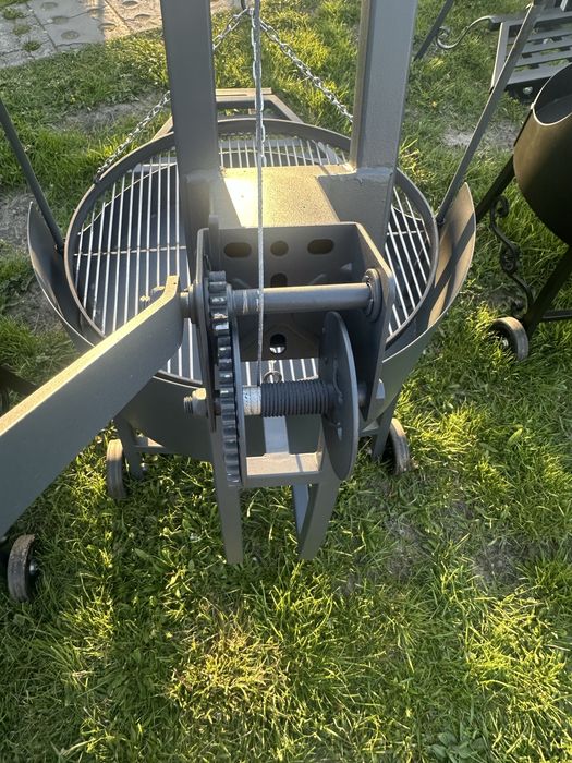 Solidny Grill ogrodowy!