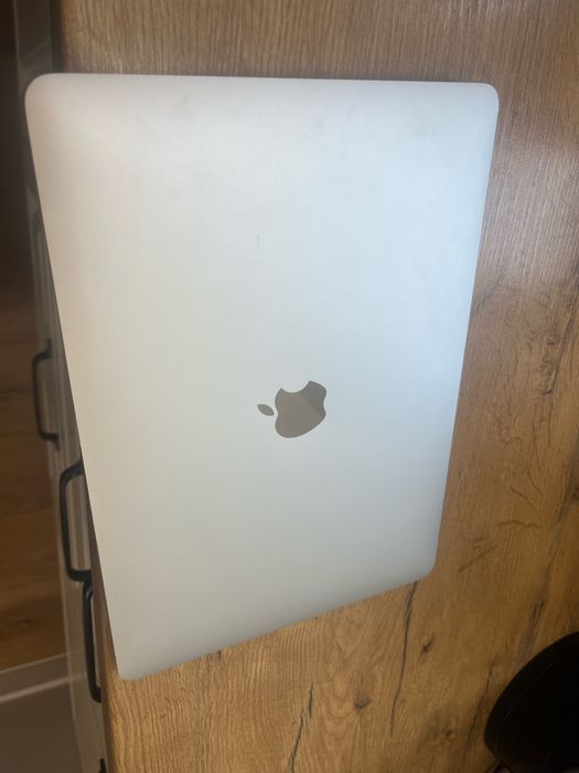 Macbook Air 13-calowy
