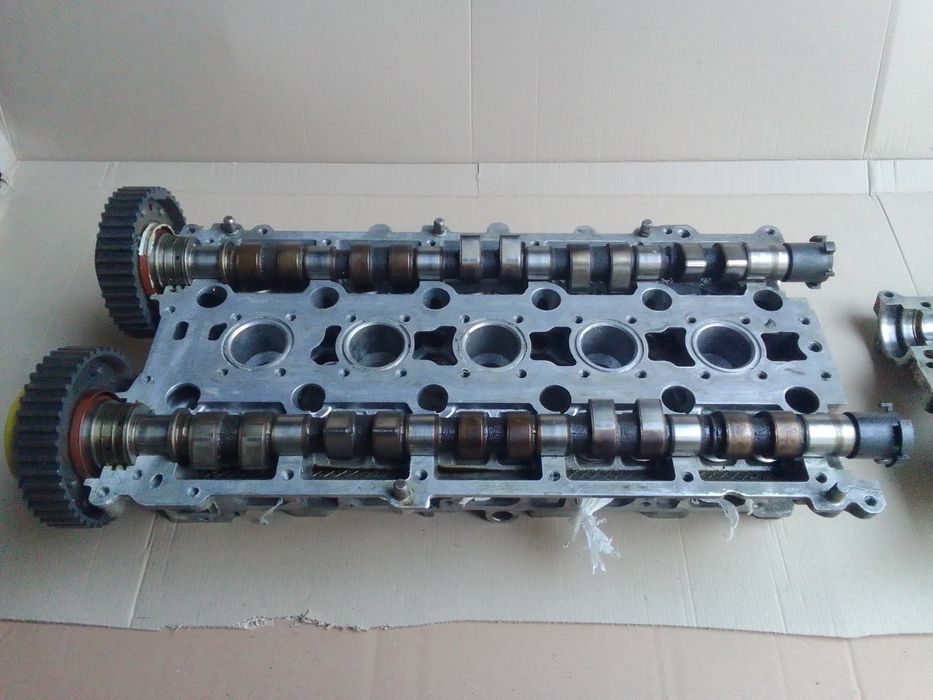 Głowica Volvo 2.5t S60 S80 V70 XC70 XC90