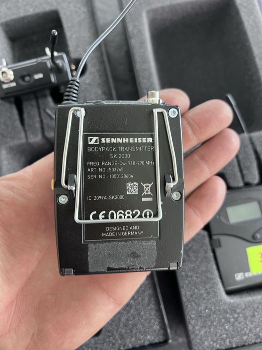 Поясной передатчик Sennheiser sk 2000