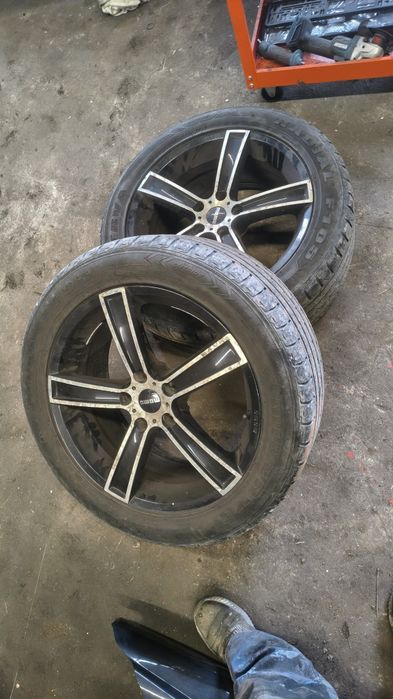 Felg MOMO r18  5×114,3 mm