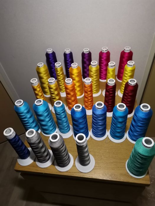 Linhas para máquina de bordar