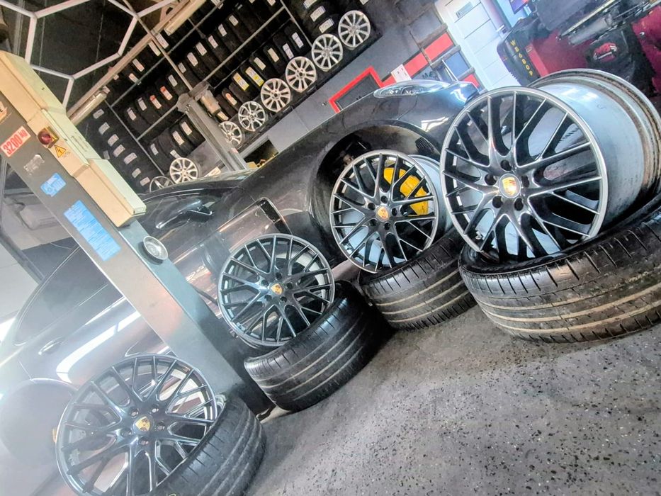 Opony Goodyear 215/50R19" 23 rok