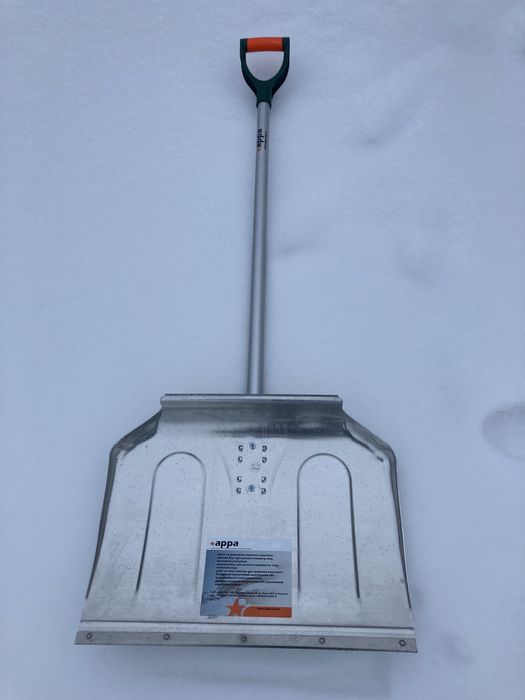 Лопата для снігу