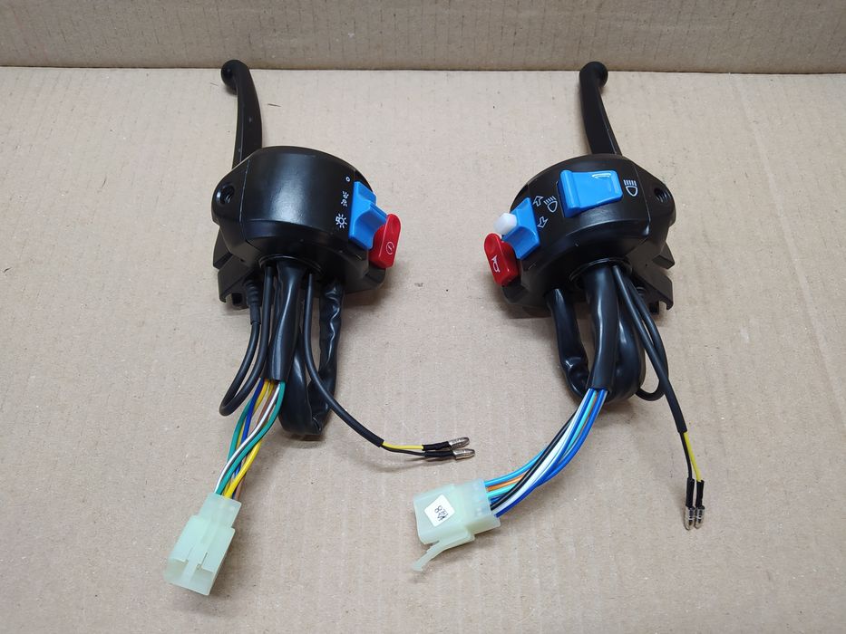 Блоки кнопок руля скутера GY6 (ПРАВЫЙ/ЛЕВЫЙ) +рычаги