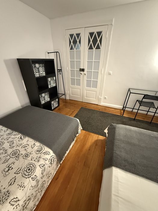 Quarto 02 camas p arrendar em Frente El Corte inglés c despesas incluídas