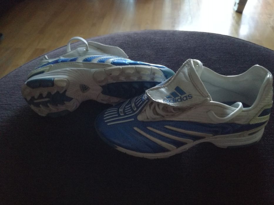 Sapatilhas ADIDAS tamanho 33