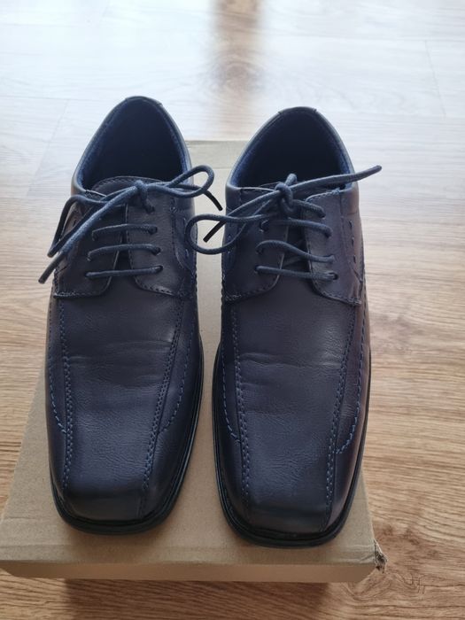 Buty chłopięce eleganckie r.36