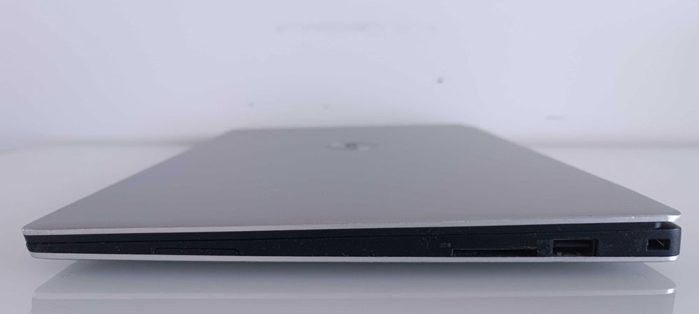 Dell XPS 13 9370 - Ecrã 13.3' FHD/Core i5/SSD NVME/8GB RAM