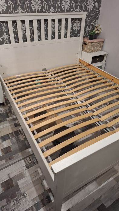 Łóżko Ikea i 2 szafki nocne