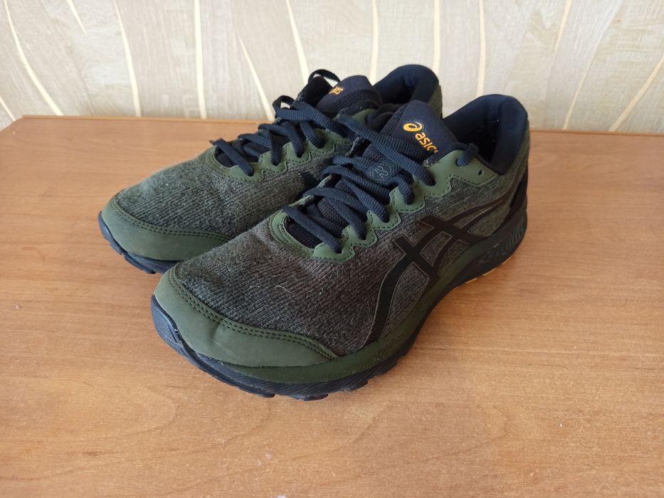 Кросівки Asics ( Gore-Tex )